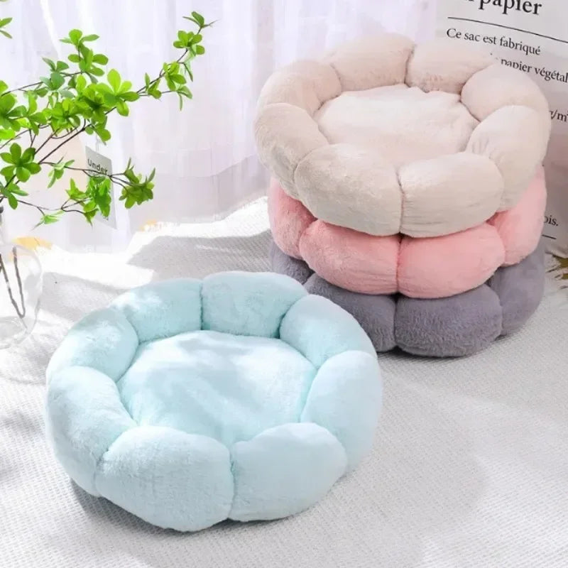 Flower-Shaped Pet Bed – Comfortable Sleep Mat for Large Dogs