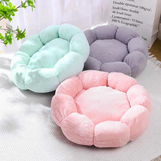 Flower-Shaped Pet Bed – Comfortable Sleep Mat for Large Dogs
